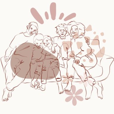 Illustration d'une famille assise sur un canapé attendant leur séance de réflexologie